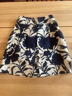 Oscar de la Renta Black & Cream Floral A-Line Skirt